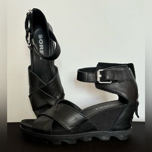 SOREL Women's 9 Black Leather Joanie II Black Wedge Sandals